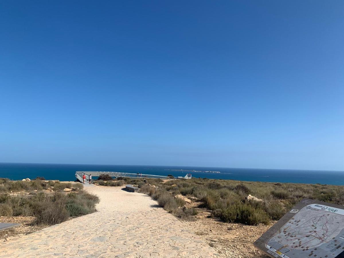 Apartamento Adosado tranquilo con piscina y vistas al mar Puerto Marino Exterior foto